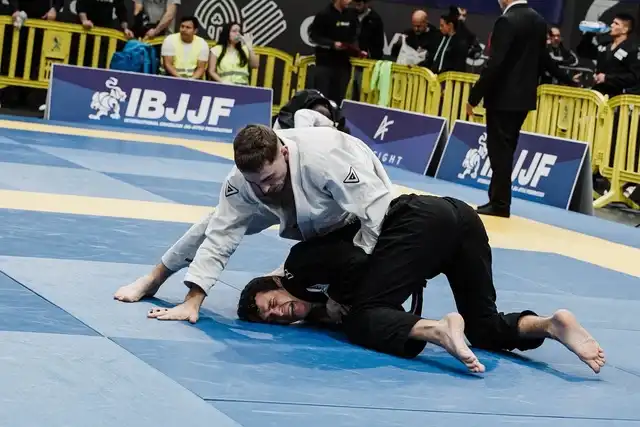 Brazilian Jiu-Jitsu - Galeriebild 2 von 9: Training und Techniken