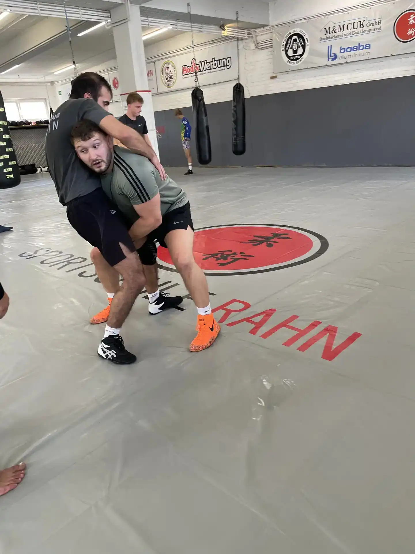 Trainer Aslan Mahmudov - Foto 2 von 7
