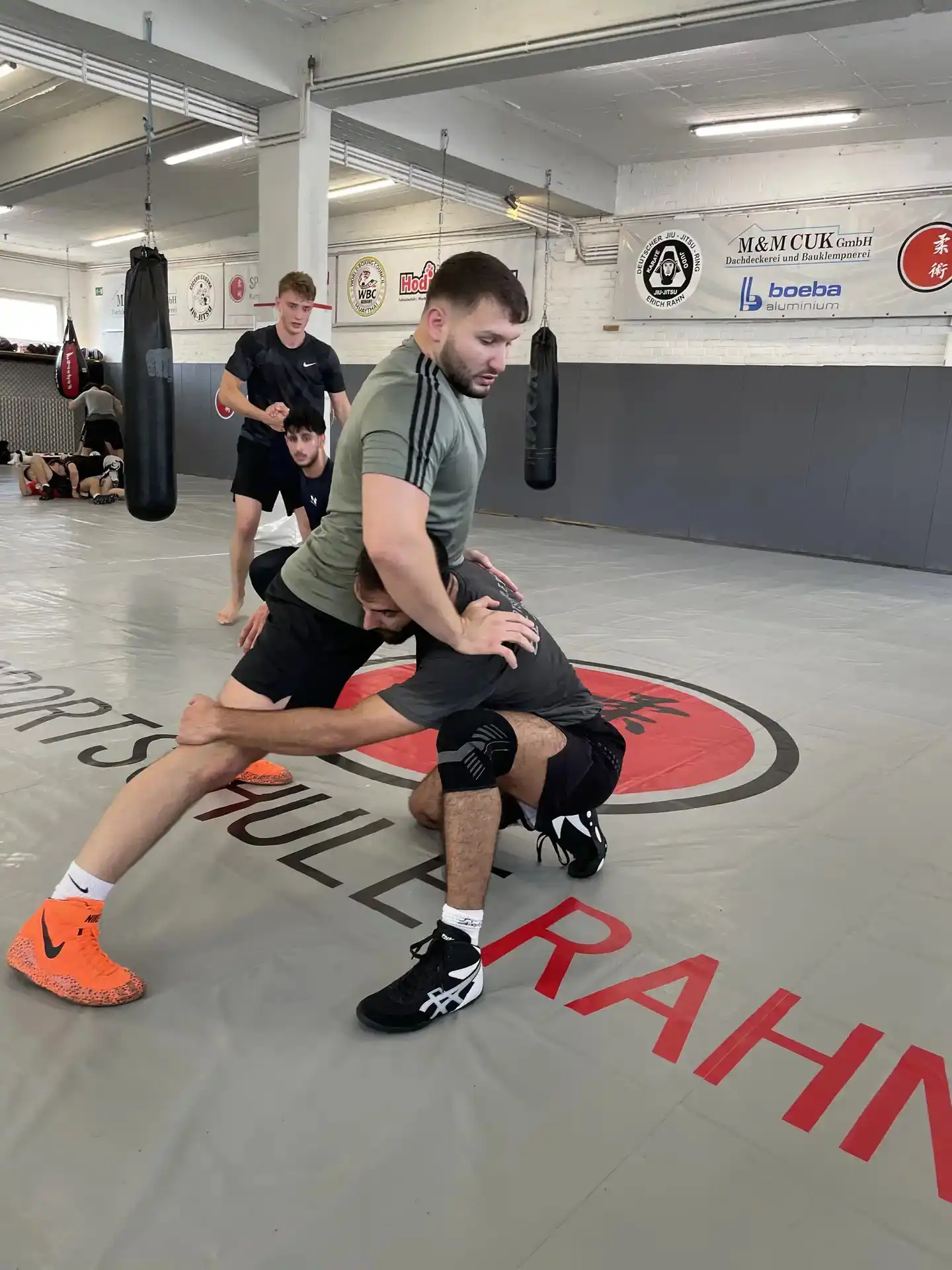 Trainer Aslan Mahmudov - Foto 3 von 7